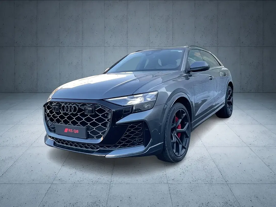 Audi RS Q8 - Thumbnail 2
