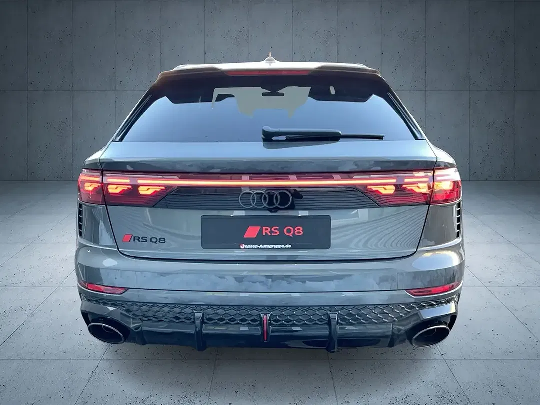 Audi RS Q8 - Thumbnail 5