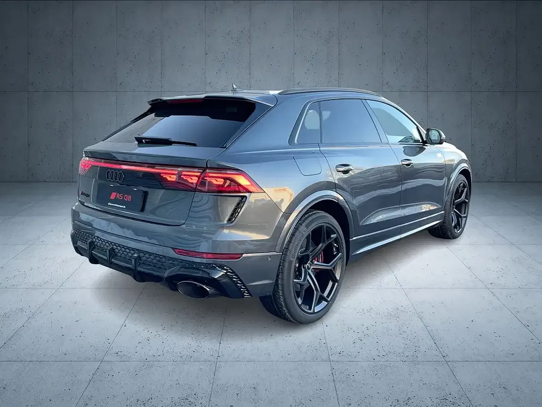 Audi RS Q8 - Thumbnail 6