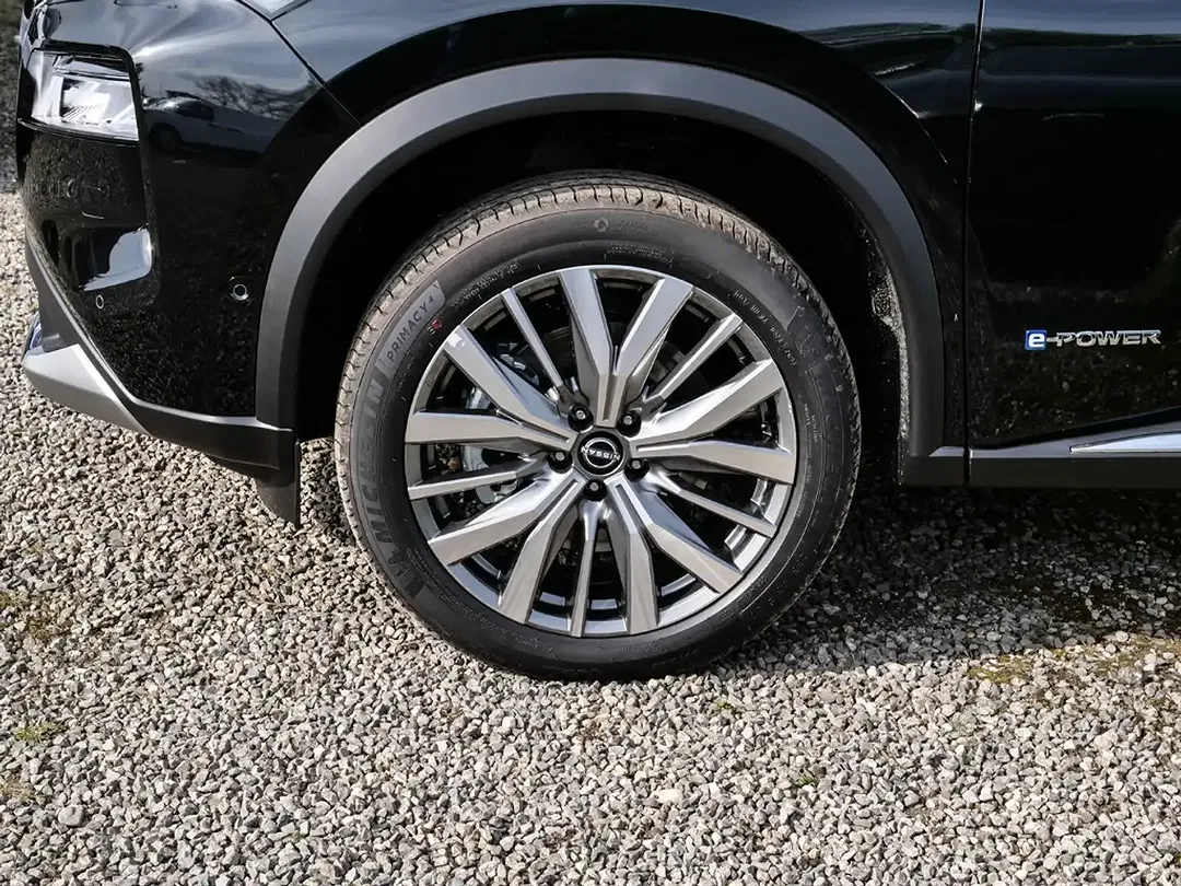 Nissan X-Trail - Thumbnail 4