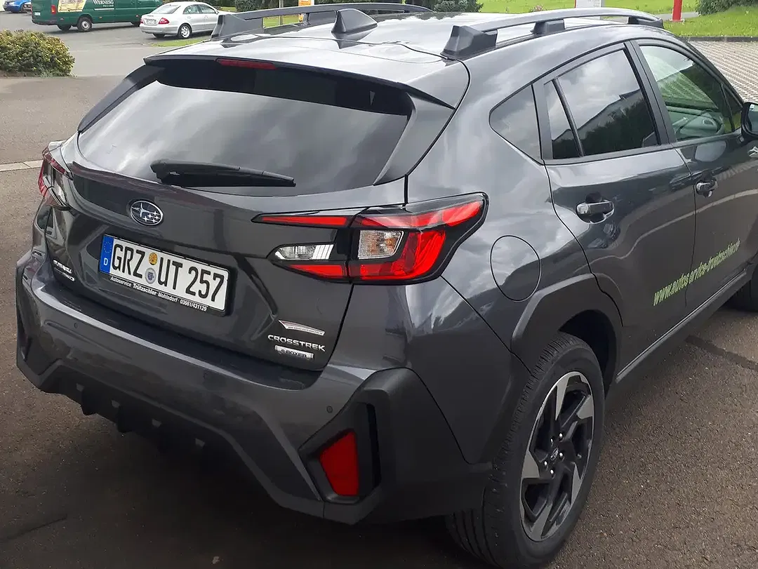 Subaru Crosstrek - Thumbnail 3