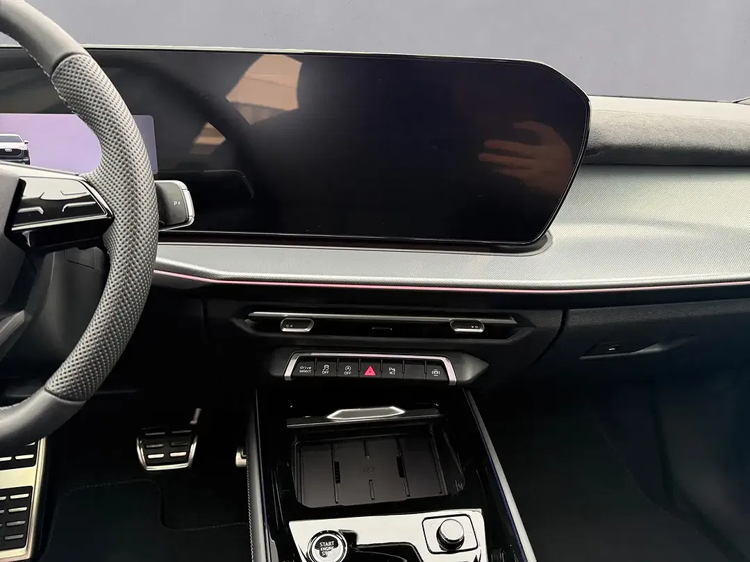 Audi Q3 - Thumbnail 11