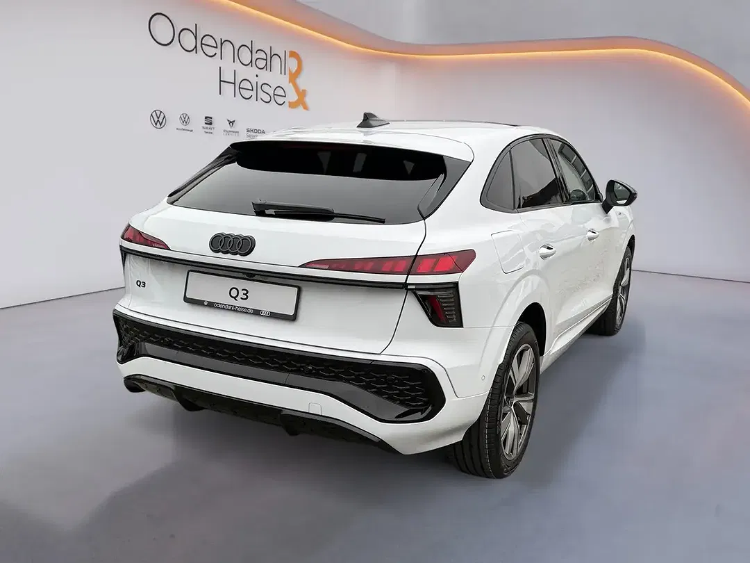Audi Q3 - Thumbnail 5