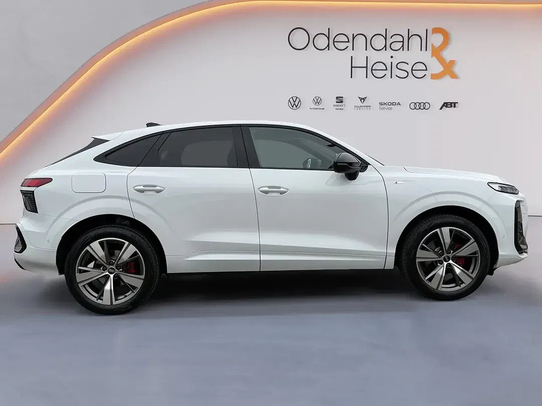 Audi Q3 - Thumbnail 6