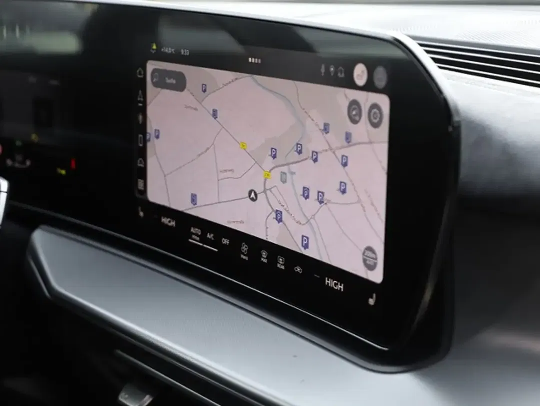 Audi Q3 - Thumbnail 6