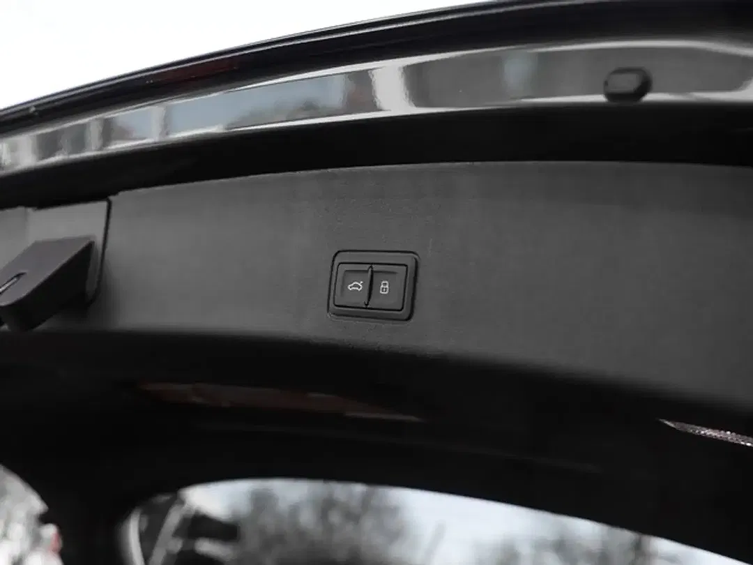 Audi Q3 - Thumbnail 8