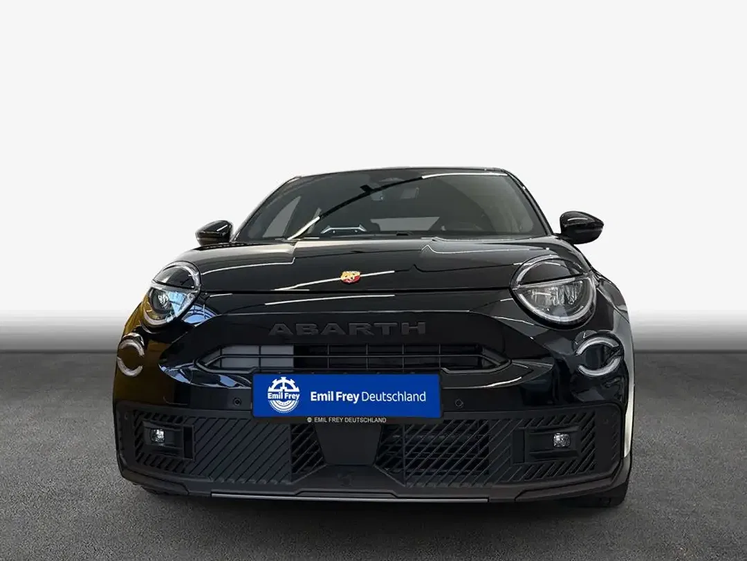 Abarth 600e - Thumbnail 3