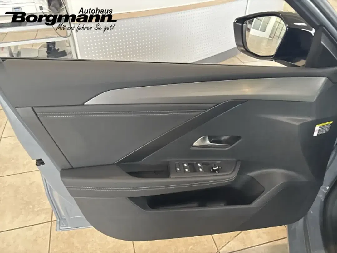 Opel Astra - Thumbnail 11