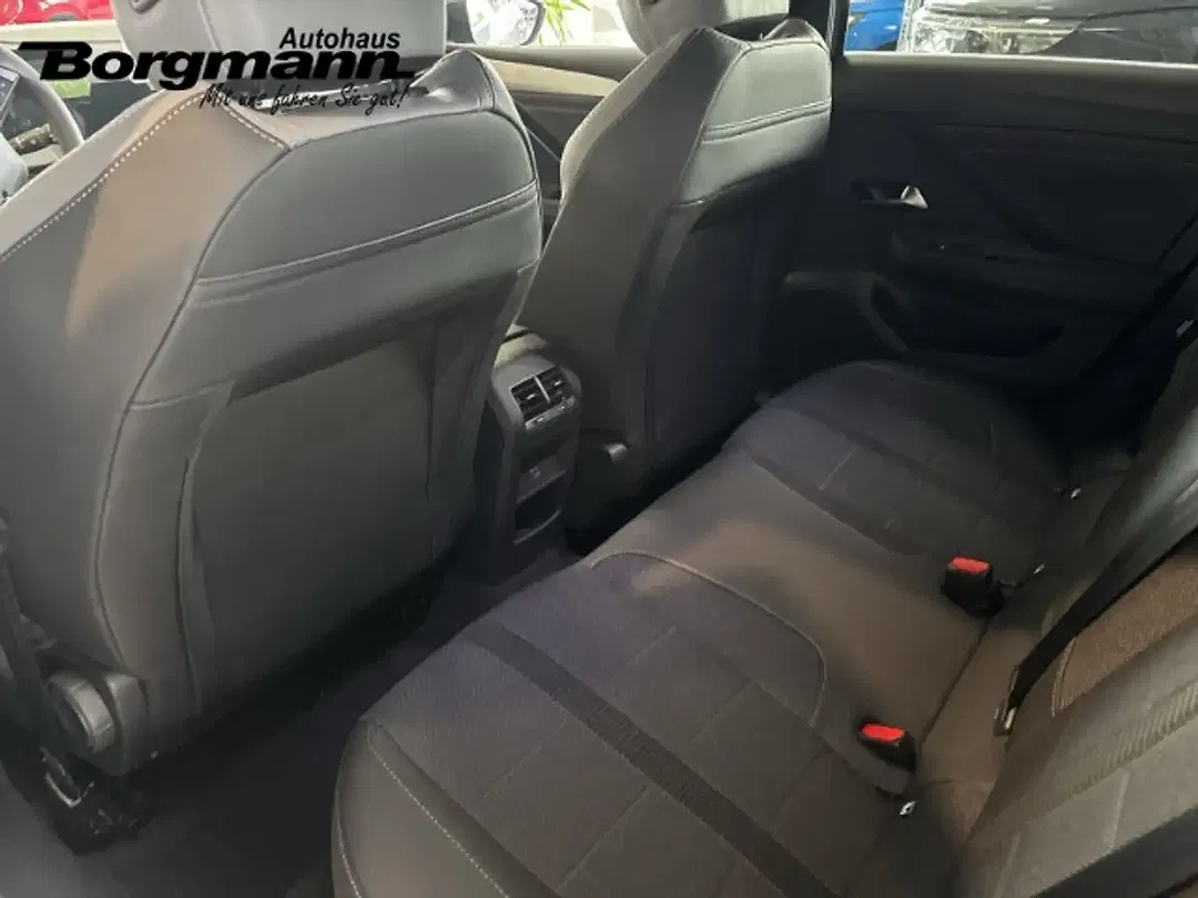 Opel Astra - Thumbnail 9