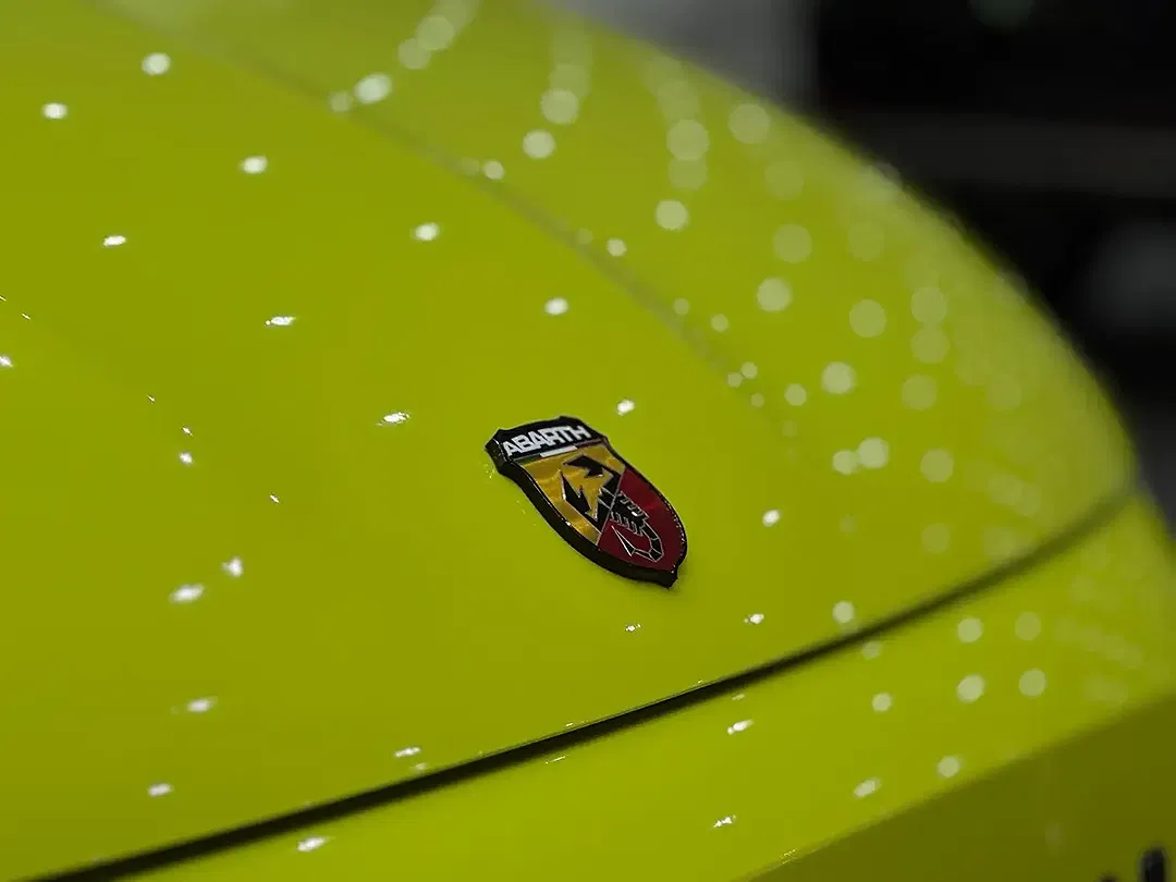Abarth 500e - Thumbnail 10