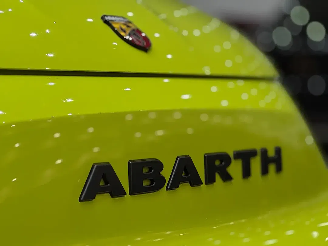 Abarth 500e - Thumbnail 11
