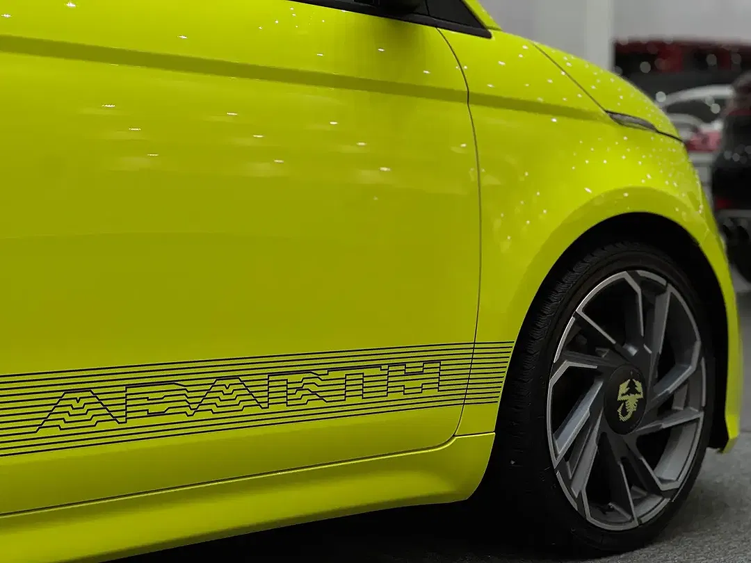 Abarth 500e - Thumbnail 12
