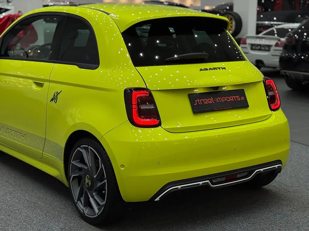 Abarth 500e - Thumbnail 13