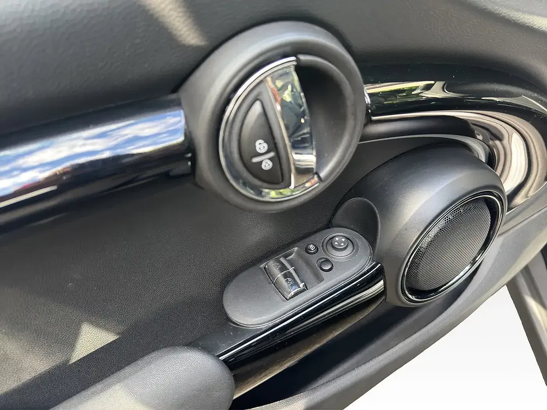 MINI Cooper SE - Thumbnail 14