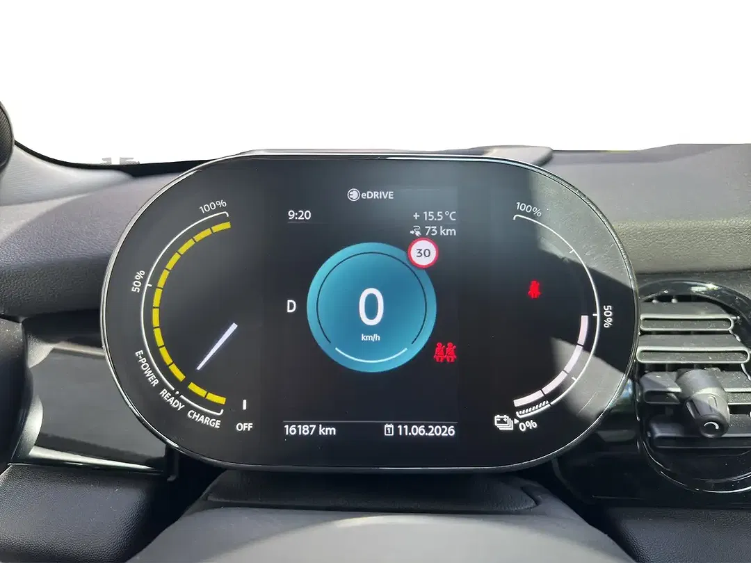 MINI Cooper SE - Thumbnail 15