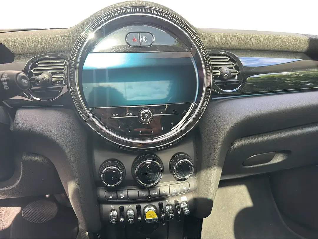 MINI Cooper SE - Thumbnail 9