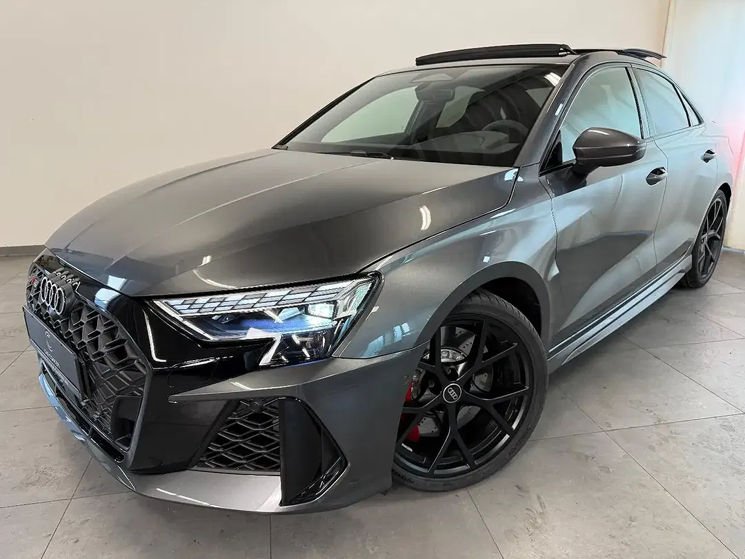 Audi RS3 - Thumbnail 1