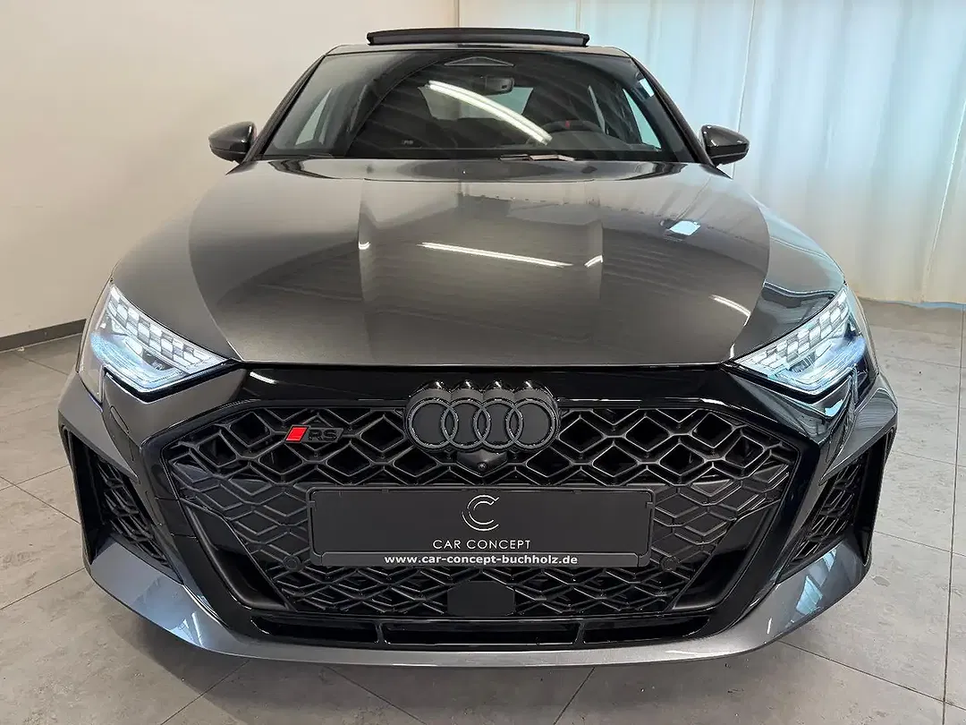 Audi RS3 - Thumbnail 2