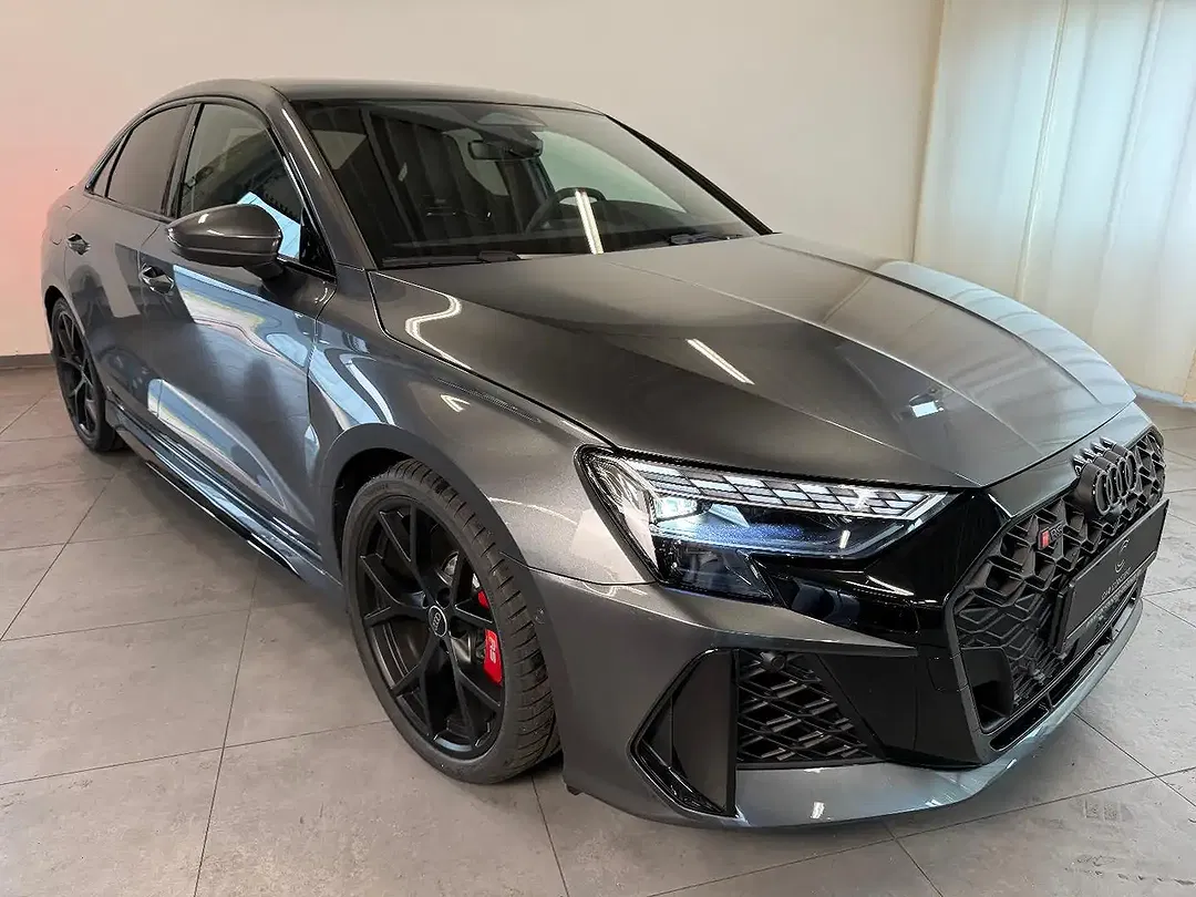Audi RS3 - Thumbnail 3