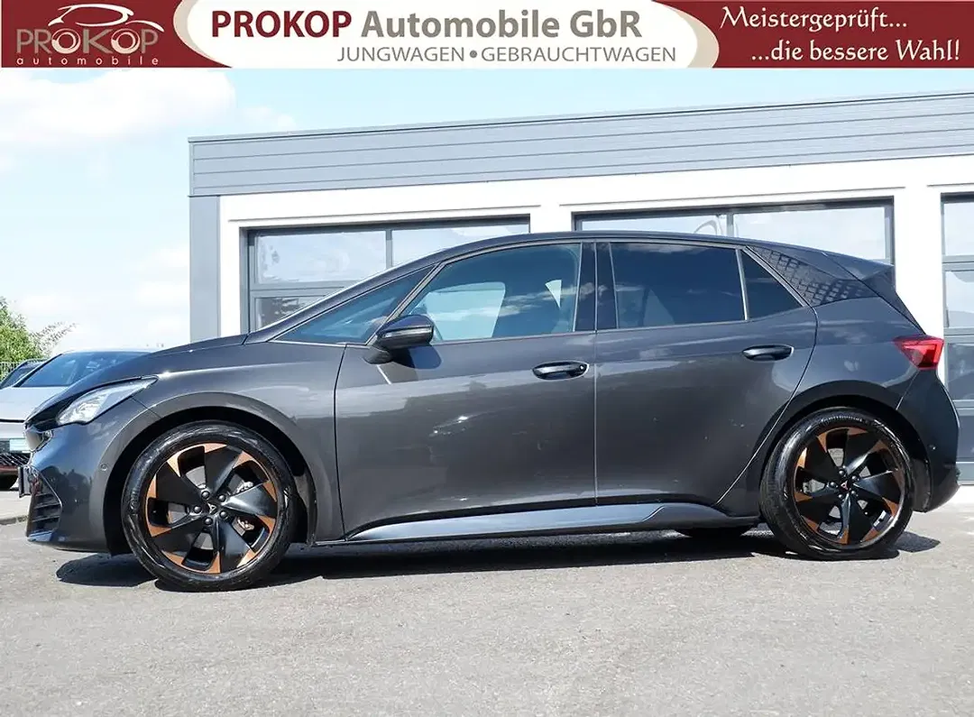 CUPRA Born - Thumbnail 9