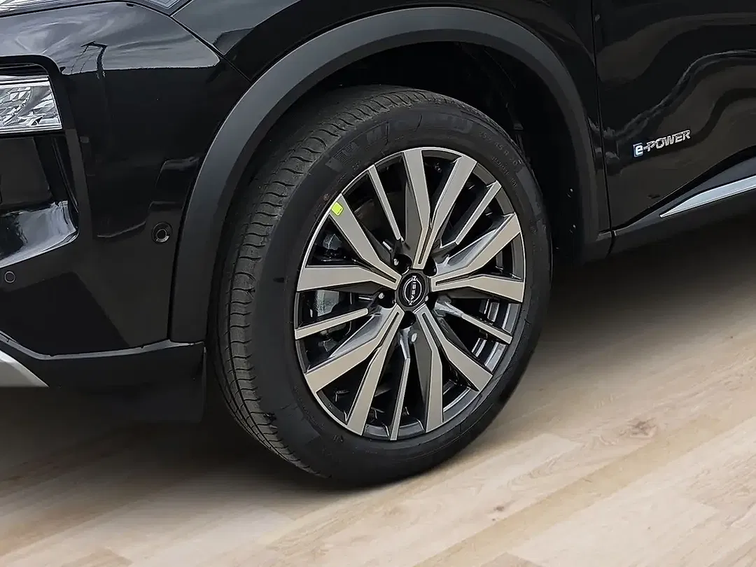 Nissan X-Trail - Thumbnail 7