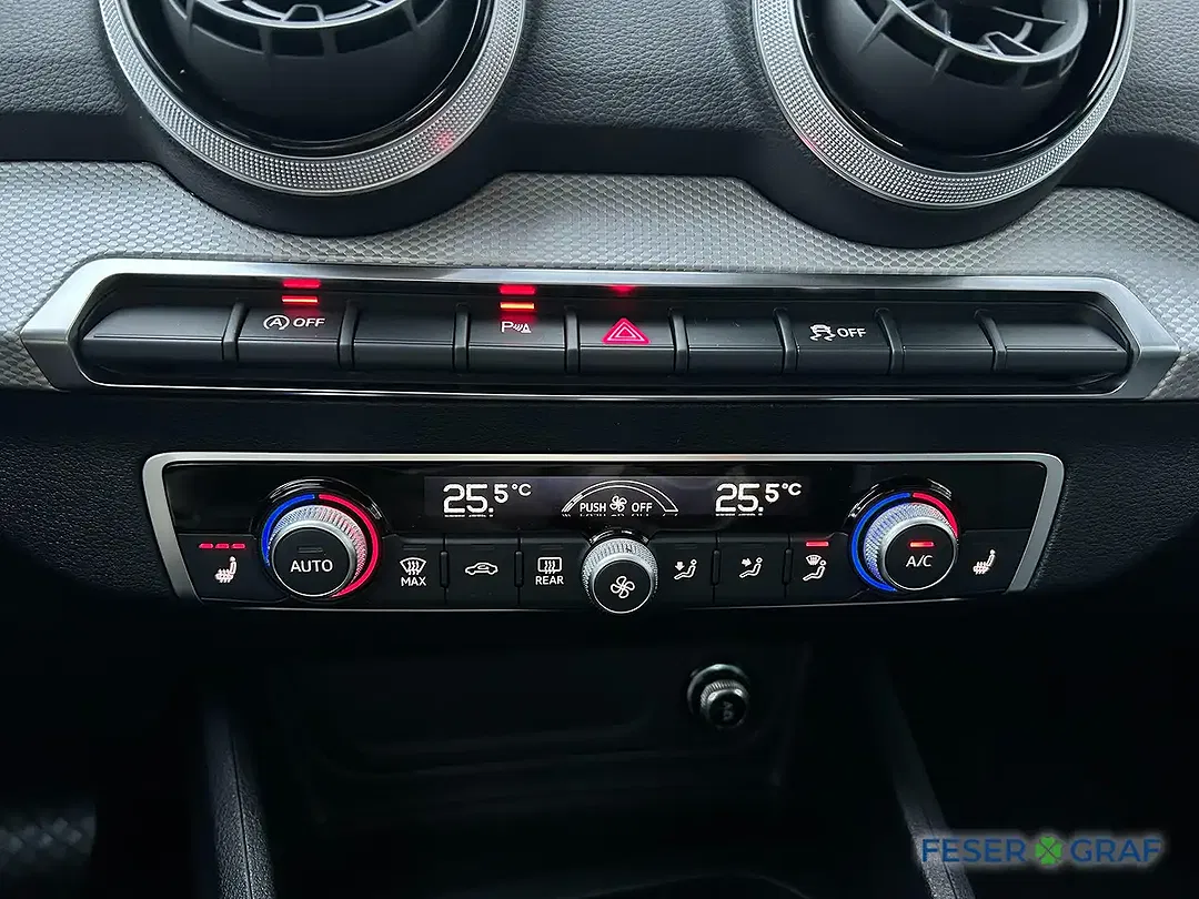 Audi Q2 - Thumbnail 12