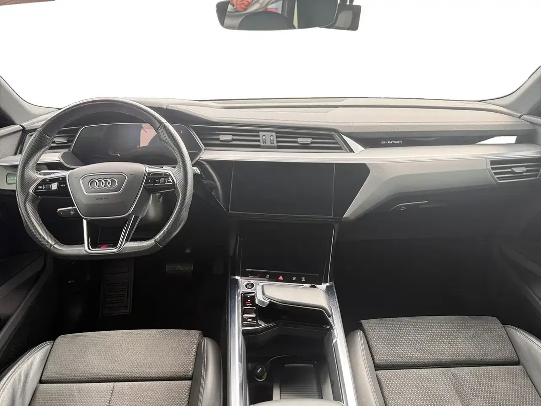 Audi Q8 e-tron - Thumbnail 9