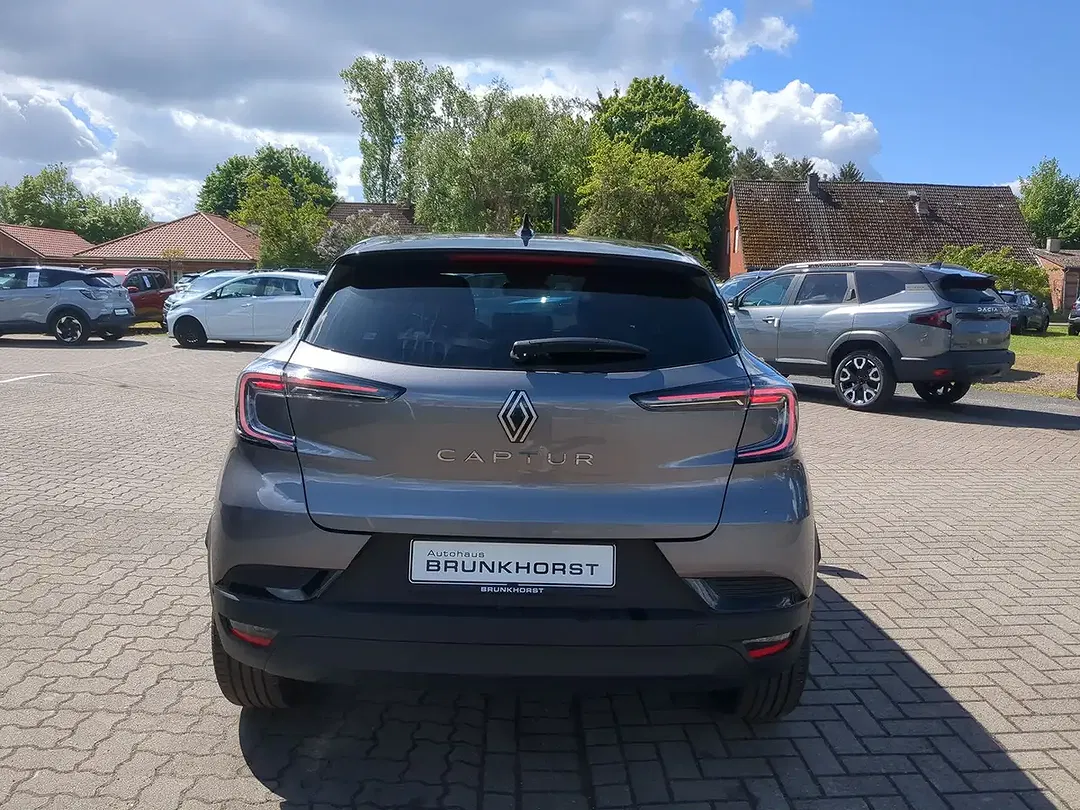Renault Captur - Thumbnail 2