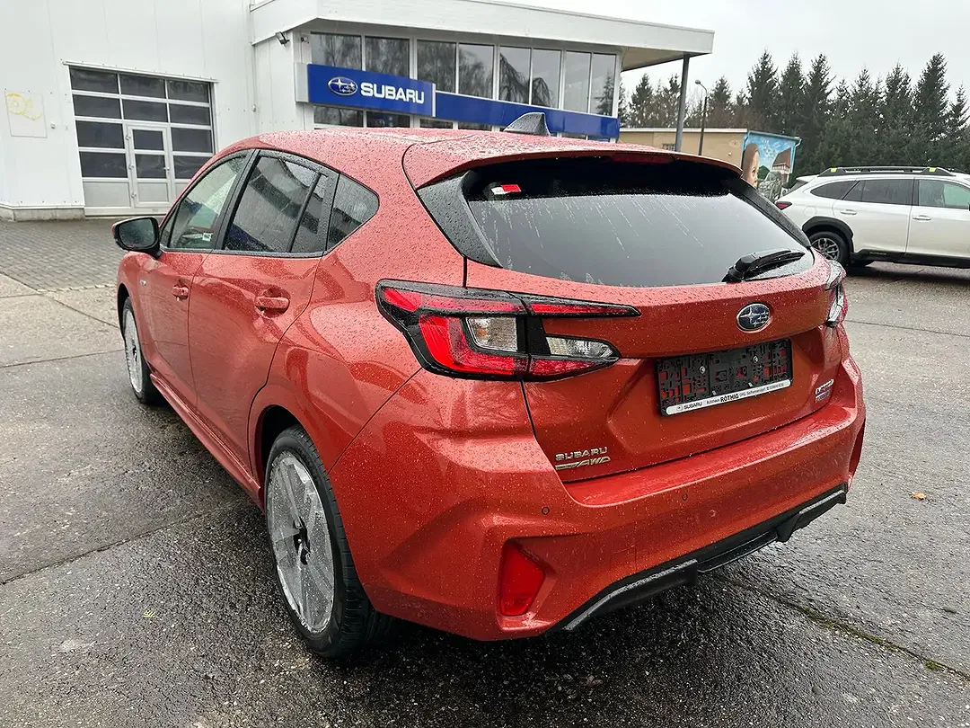 Subaru Impreza - Thumbnail 3