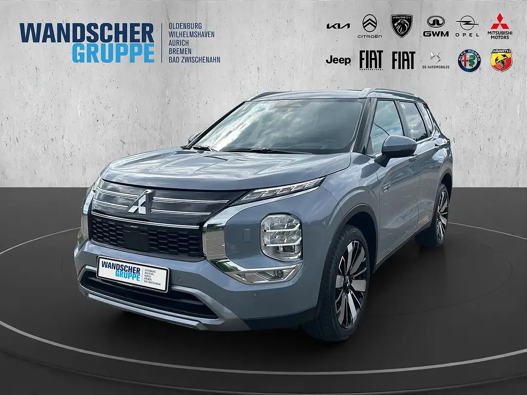 Mitsubishi Outlander - Thumbnail 1