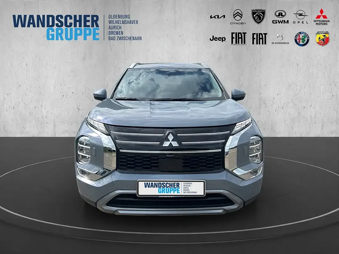 Mitsubishi Outlander - Thumbnail 8
