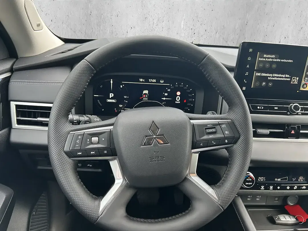 Mitsubishi Outlander - Thumbnail 10