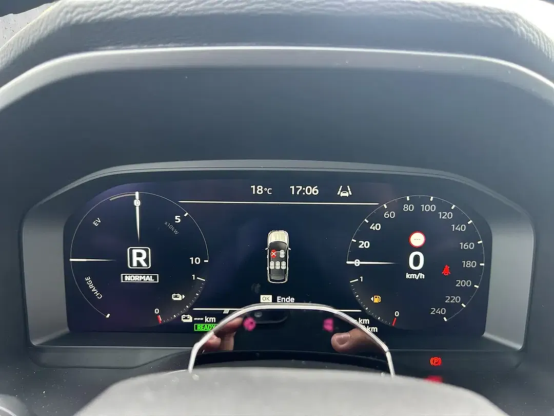 Mitsubishi Outlander - Thumbnail 11