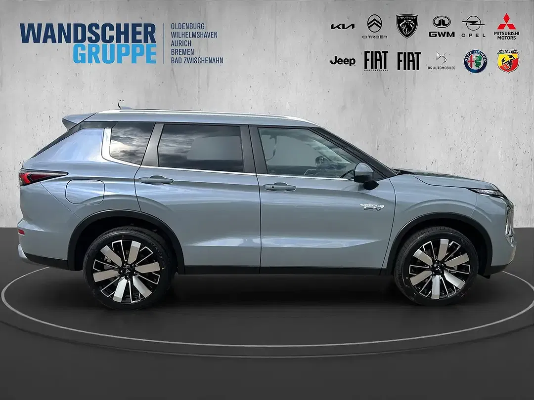 Mitsubishi Outlander - Thumbnail 6