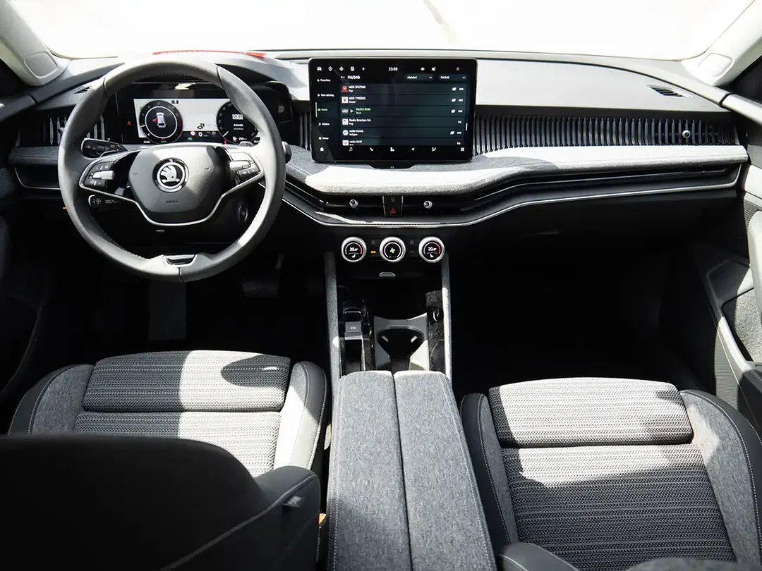 Skoda Superb - Thumbnail 6