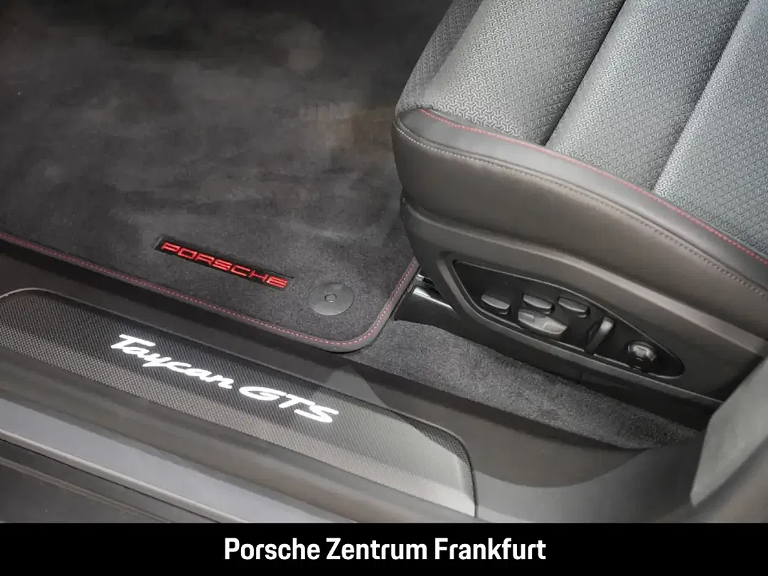 Porsche Taycan - Thumbnail 8