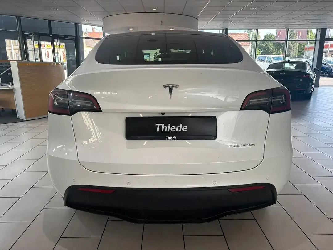 Tesla Model Y AWD Dual Motor Long Range