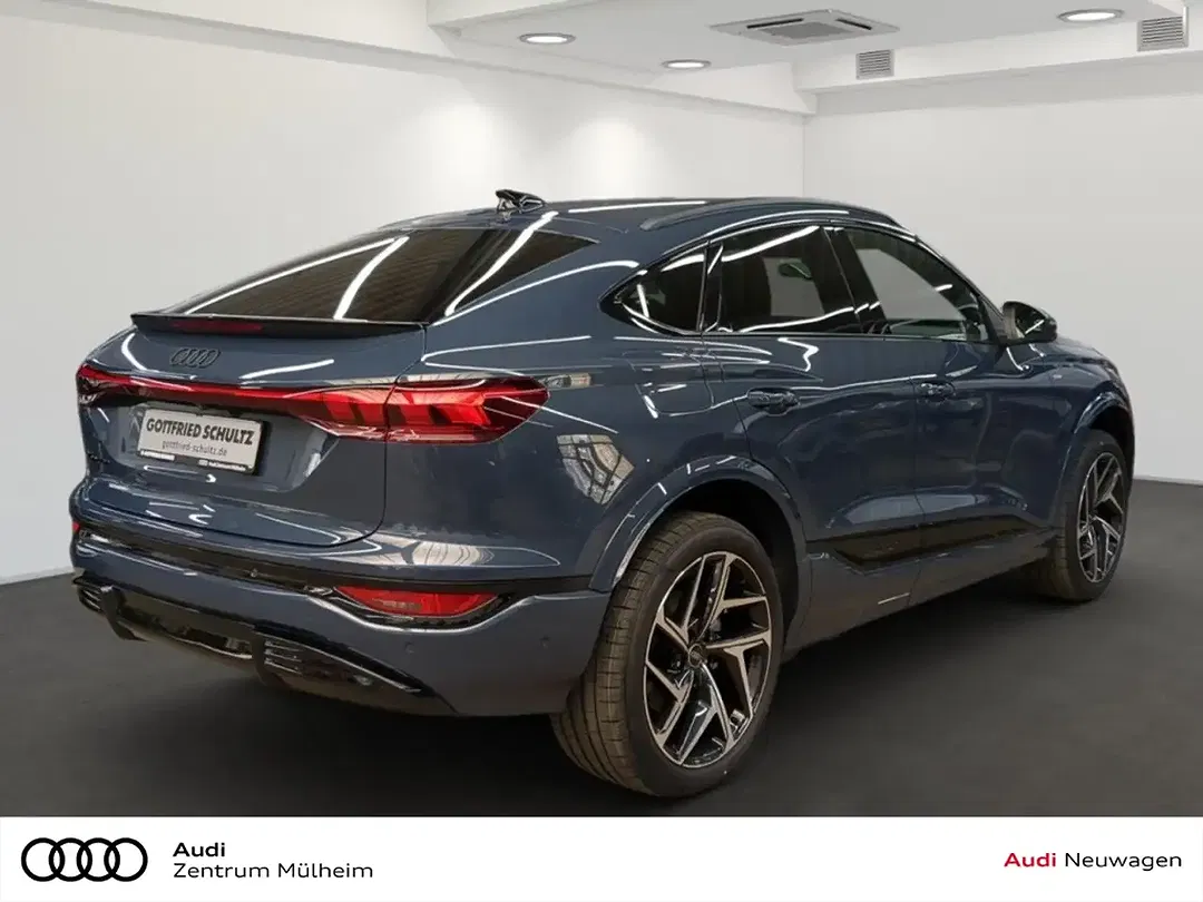 Audi Q6 e-tron - Thumbnail 3