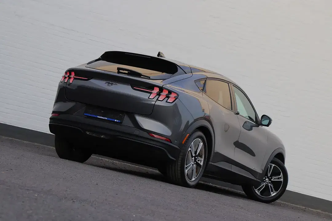 Ford Mustang Mach-E - Thumbnail 6