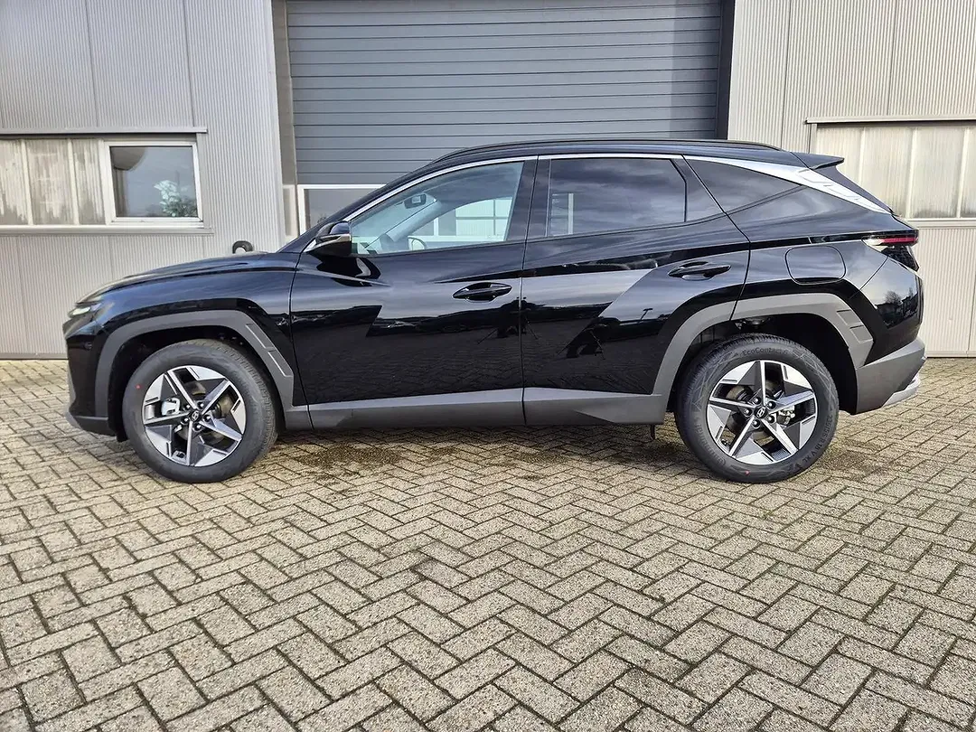 Hyundai TUCSON - Thumbnail 2