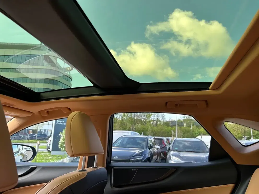 Lexus NX 450h+ - Thumbnail 12