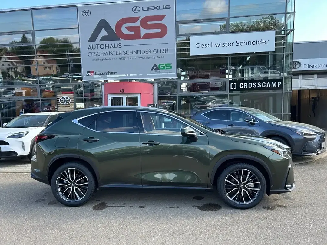 Lexus NX 450h+ - Thumbnail 3
