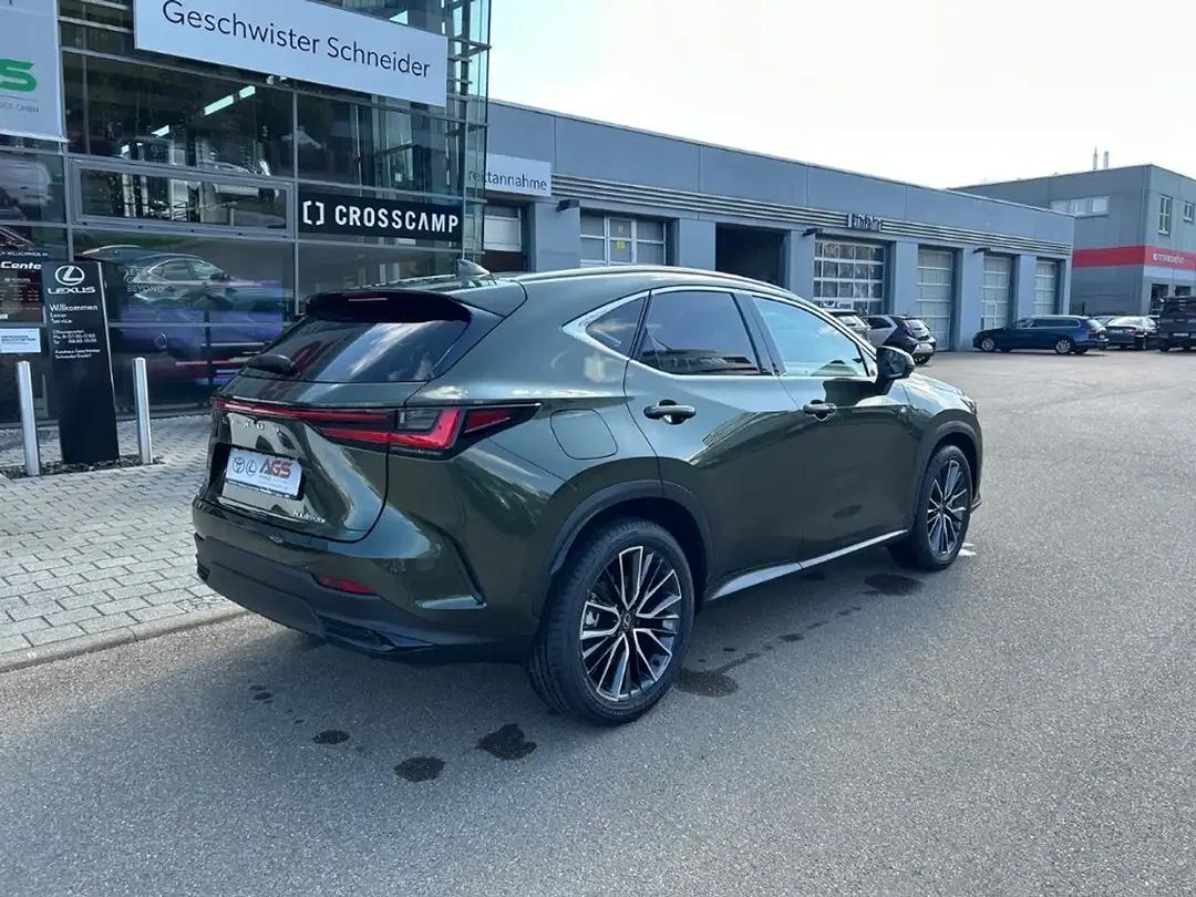 Lexus NX 450h+ - Thumbnail 4