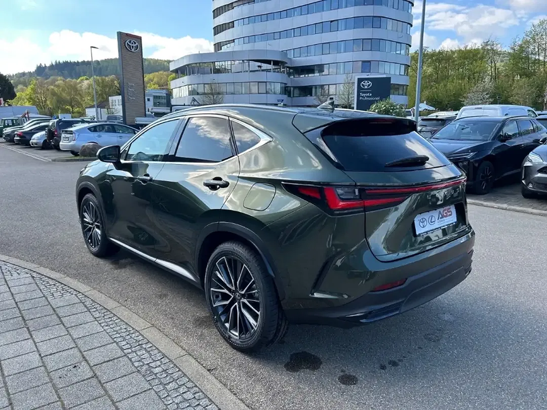 Lexus NX 450h+ - Thumbnail 5