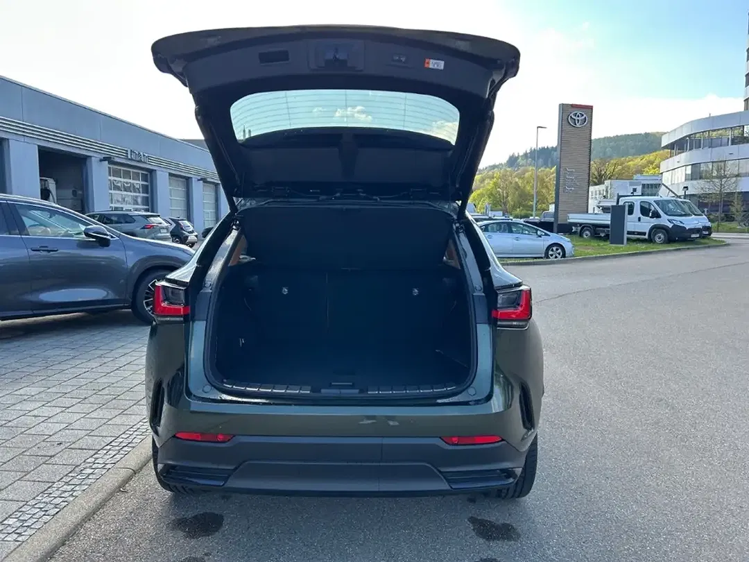 Lexus NX 450h+ - Thumbnail 7