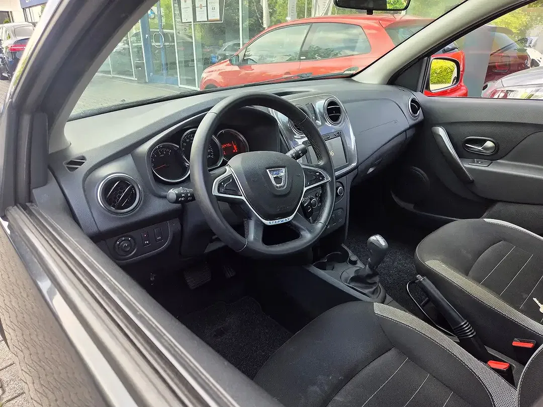 Dacia Logan - Thumbnail 5