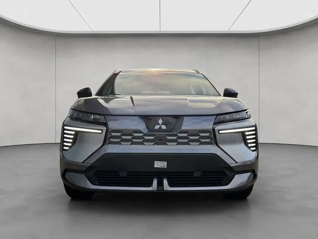 Mitsubishi Eclipse Cross - Thumbnail 10