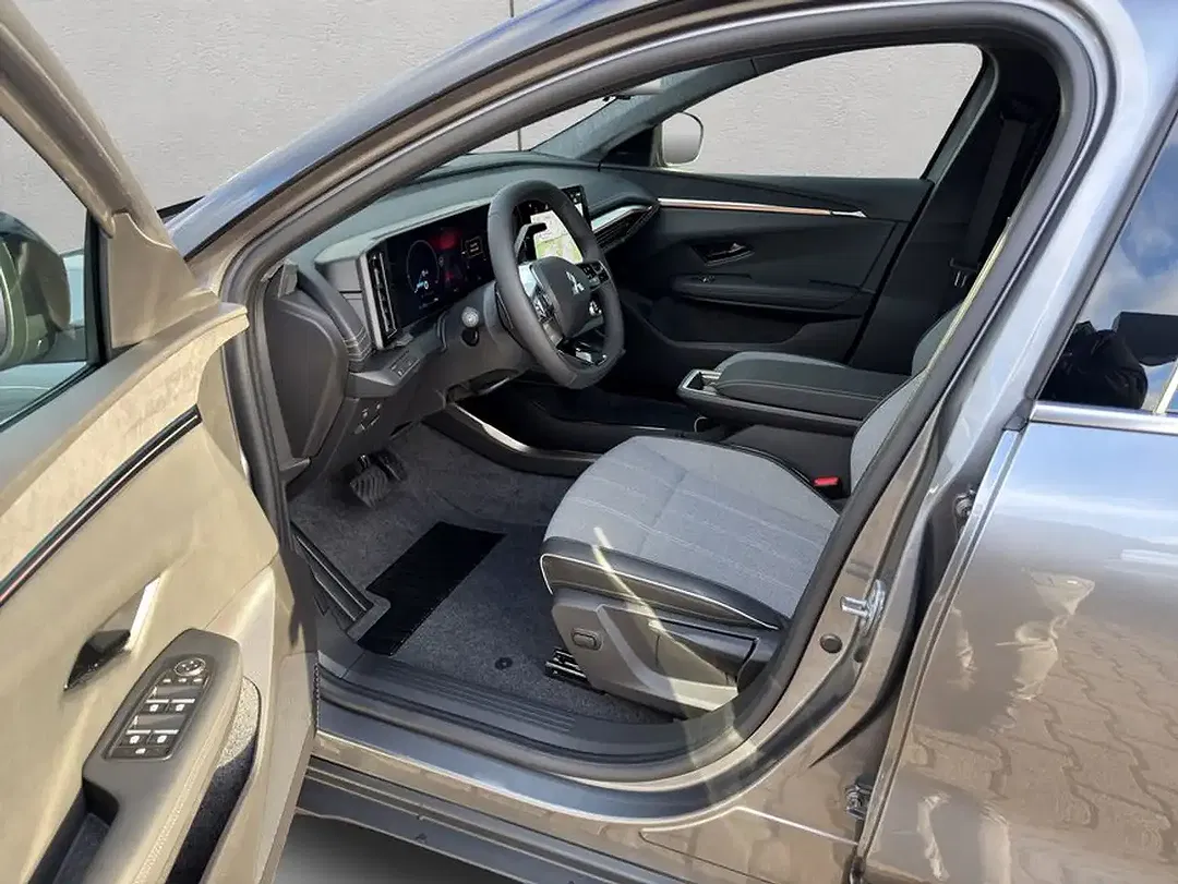 Mitsubishi Eclipse Cross - Thumbnail 11