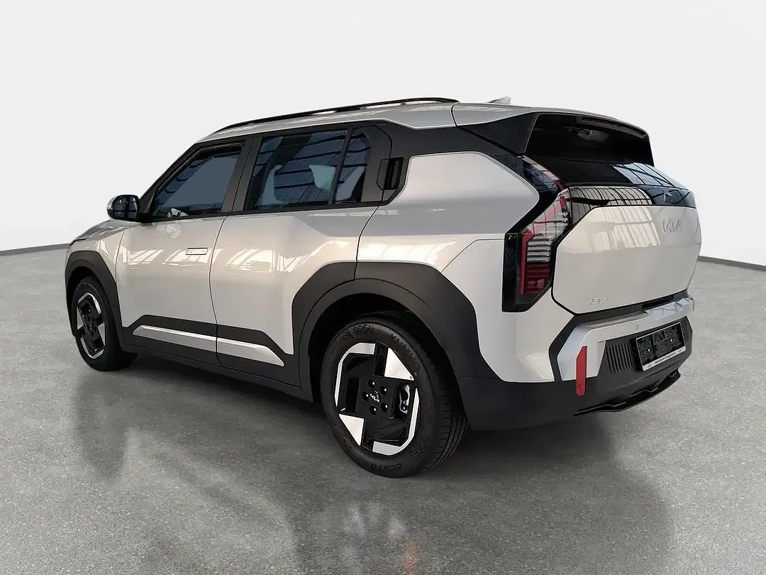 Kia EV3 - Thumbnail 4