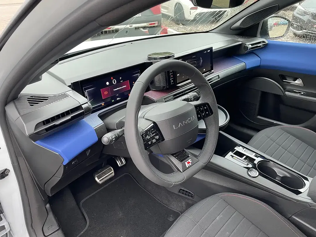 Lancia Ypsilon - Thumbnail 8